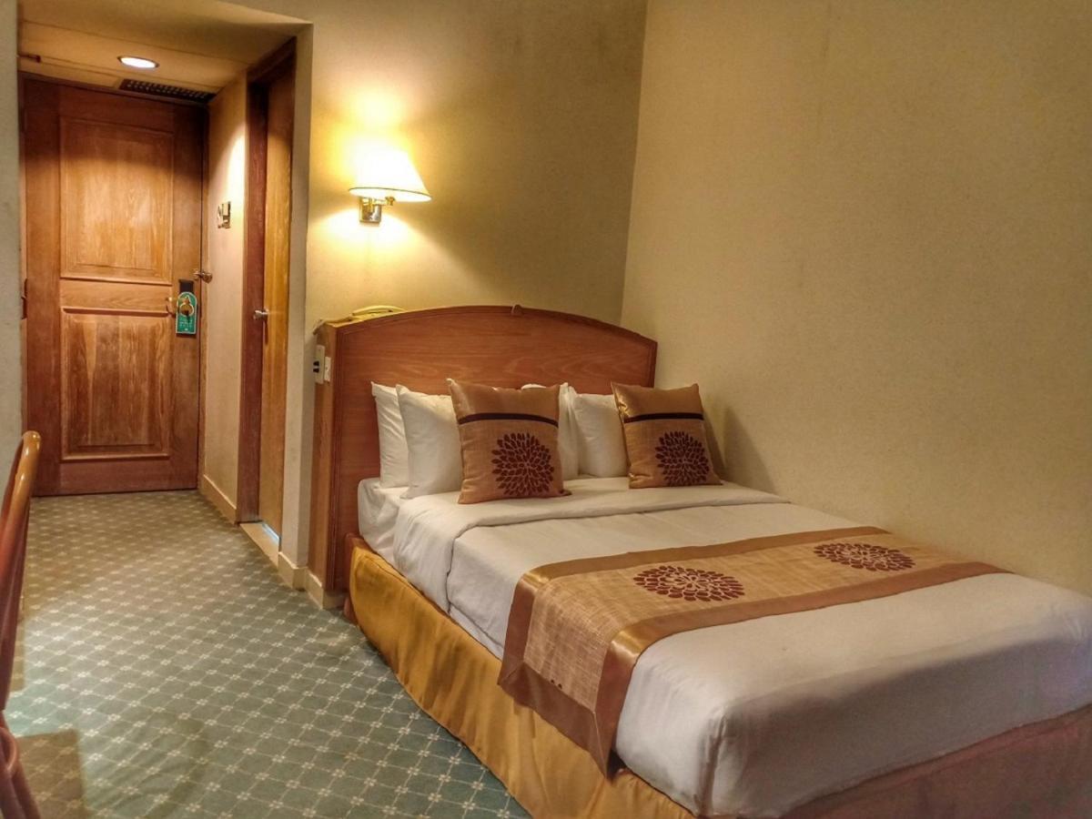 Terrace Hotel Бандар-Сери-Бегаван Экстерьер фото