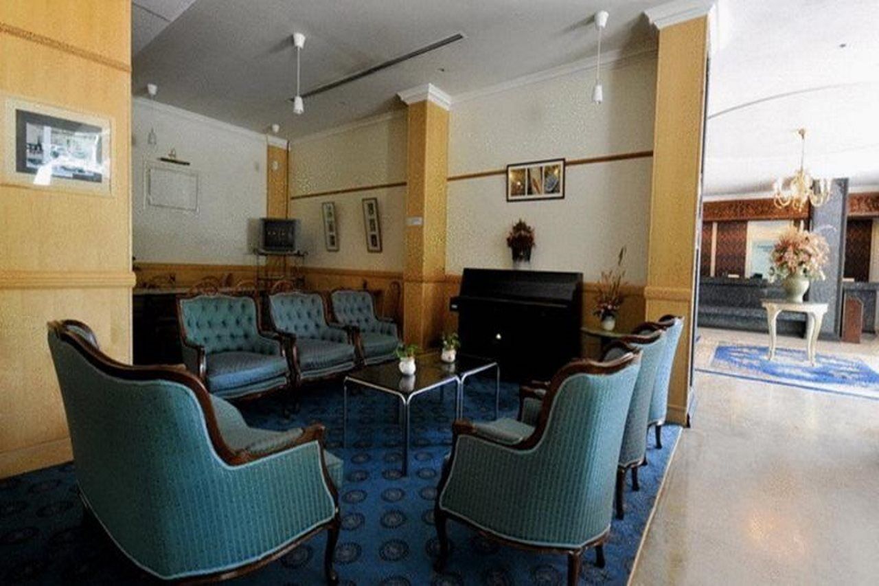 Terrace Hotel Бандар-Сери-Бегаван Экстерьер фото